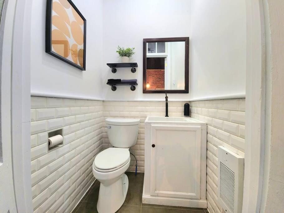 Loft Style Industriel-Centre-Ville+Parking Gratuit Quebec City Phòng bức ảnh
