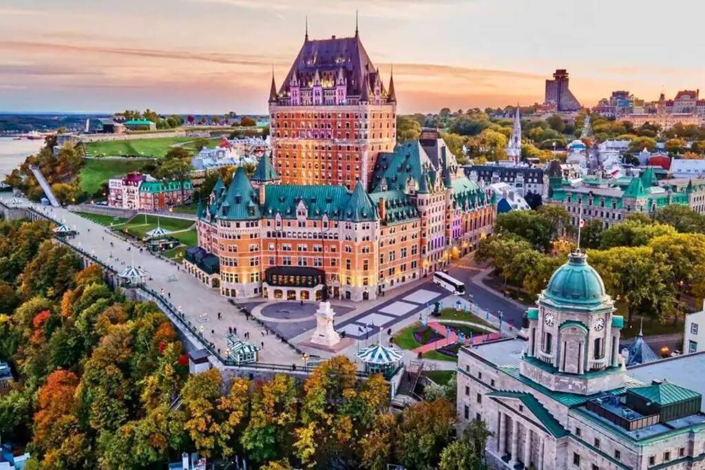 Loft Style Industriel-Centre-Ville+Parking Gratuit Quebec City Phòng bức ảnh